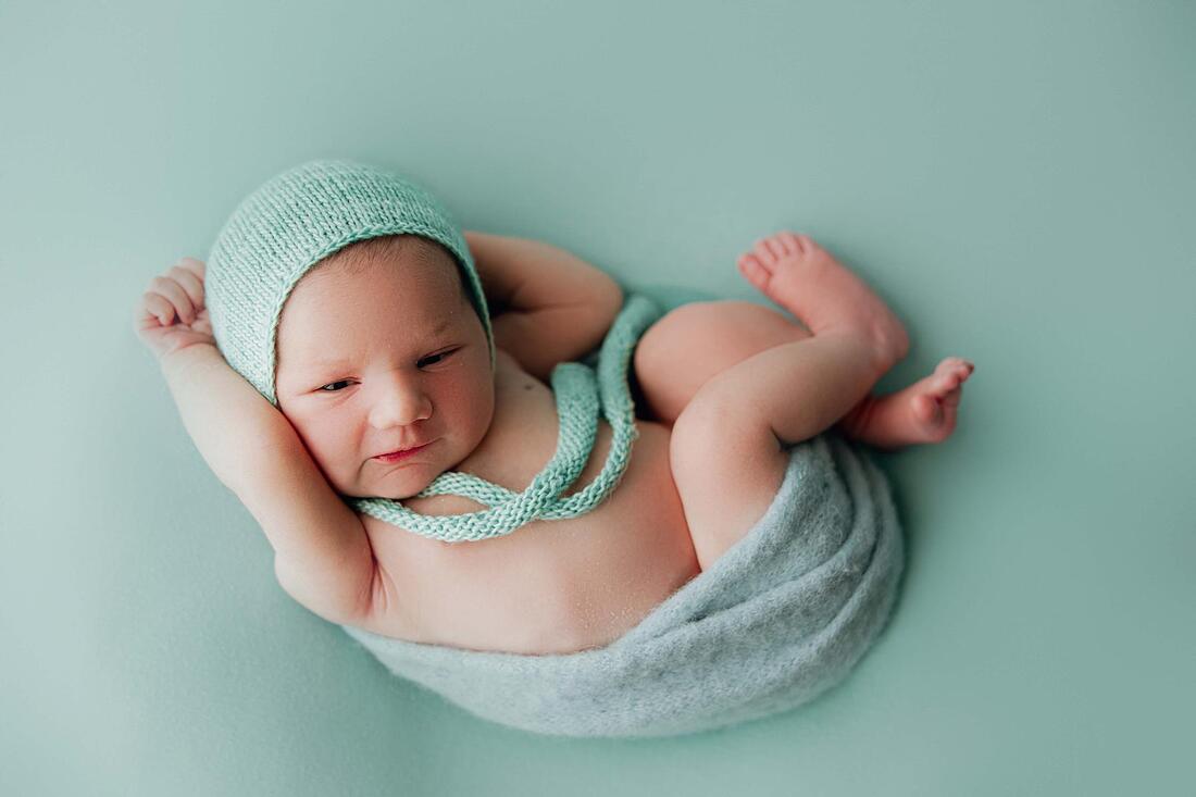 Concord newborn photographer, pleasant hill photographer, Jessica mccoyphotography, natural newborn photographer, neutral newborn poses, Bay Area newborn photographer